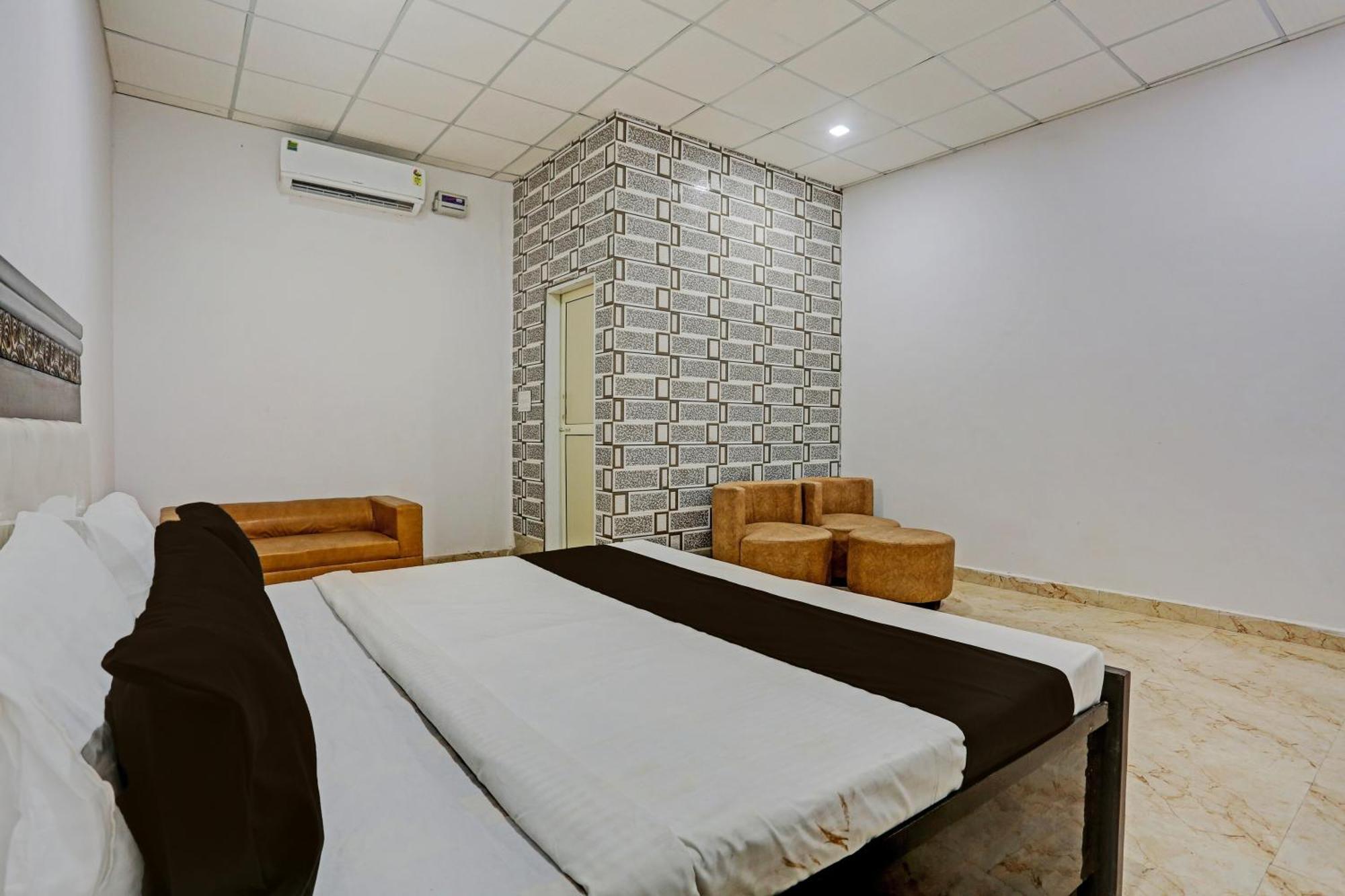 Hotel O Murliwala Wedding Palace And Resort Samalkha Eksteriør bilde